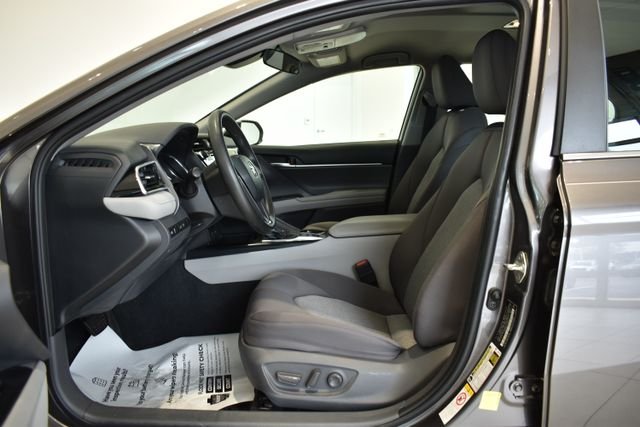 Certified Used 2018 Gray Toyota LE image 17