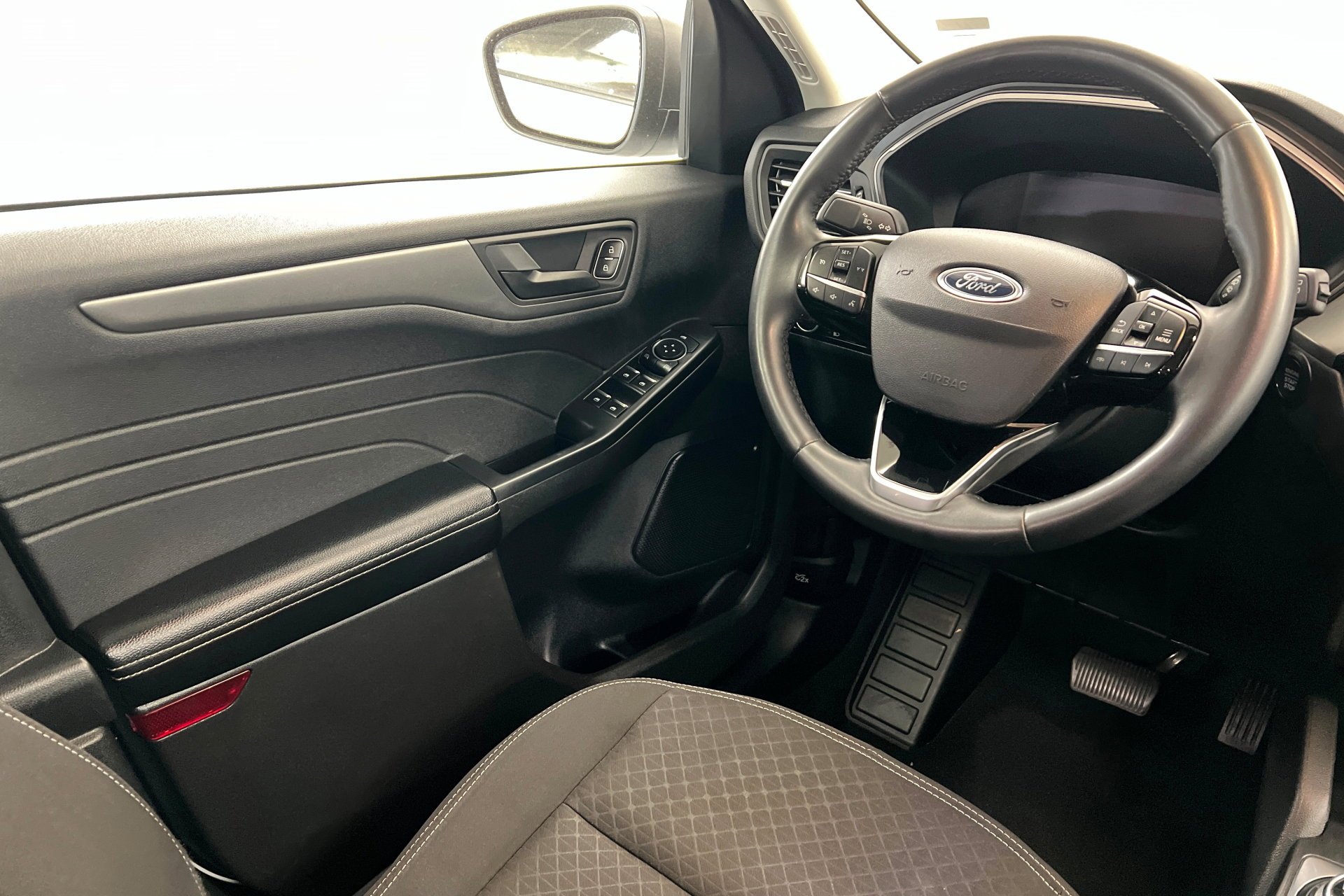 Used 2024 White Ford Active image 12