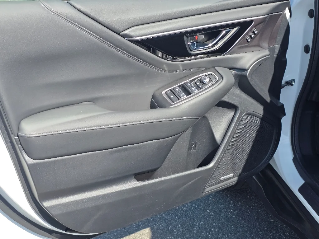 2025 Subaru Outback Limited - Photo 32