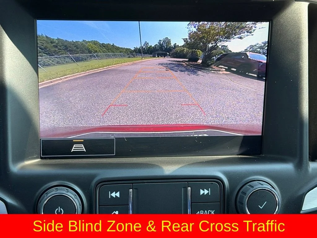 Used 2023 VOLCANIC RED TINTCOAT GMC SLT image 10