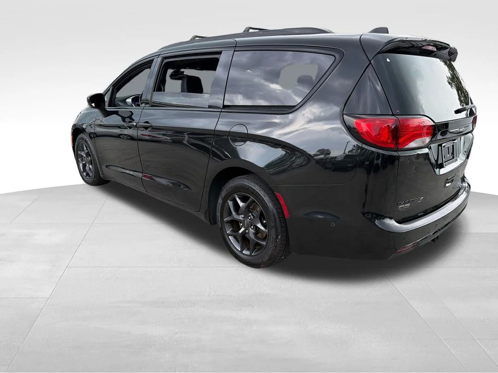 Used 2020 Black Chrysler Touring L Plus image 5