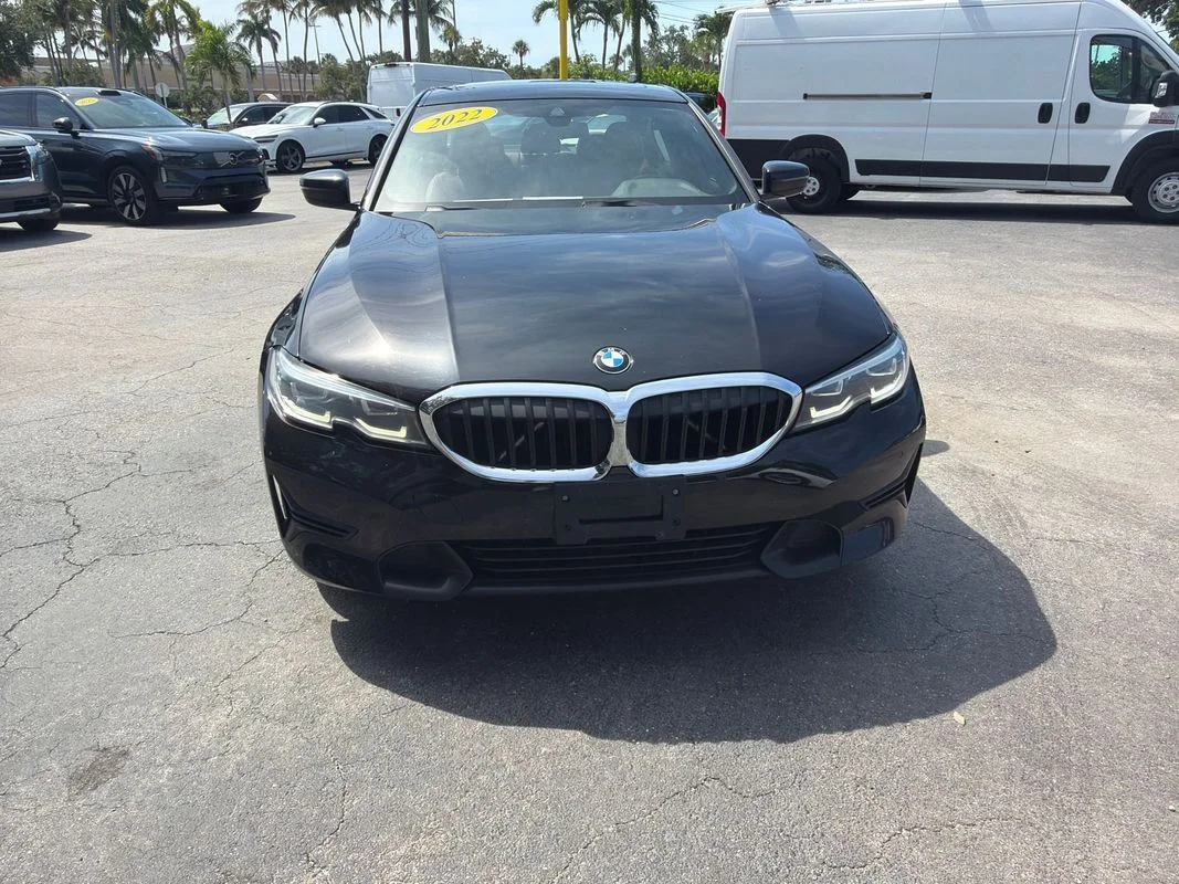 Used 2022 Black BMW xDrive image 8
