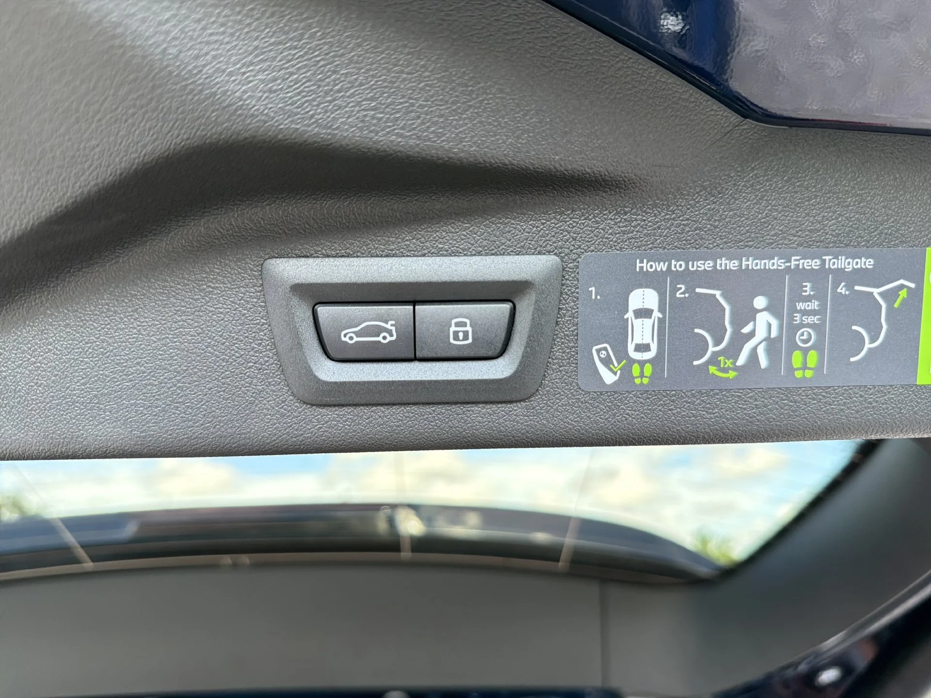 New 2027 Tanzanite Blue II Metallic BMW xDrive40i image 13
