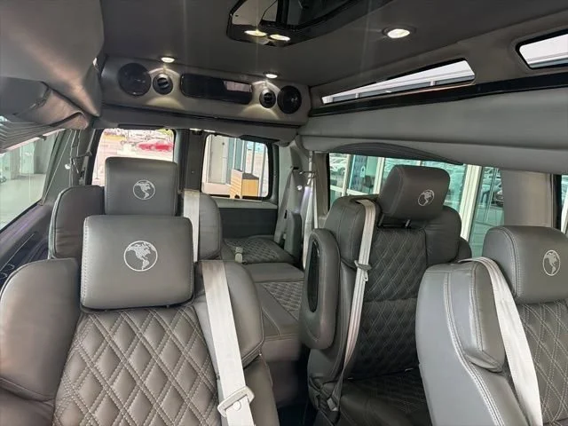 Used 2025 Special Exterior Color GMC Work Van image 10