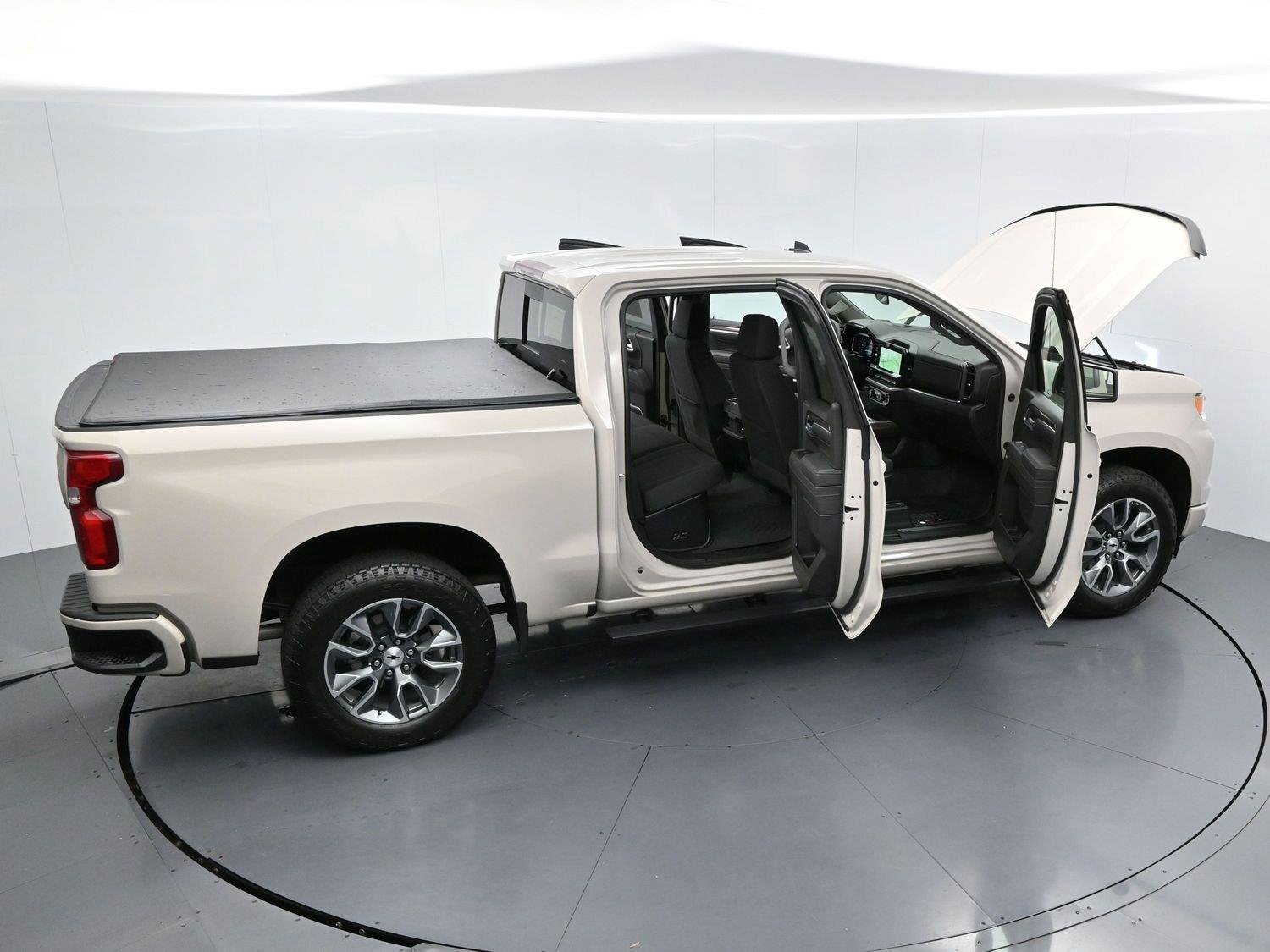 Used 2026 White Sands Chevrolet RST image 40