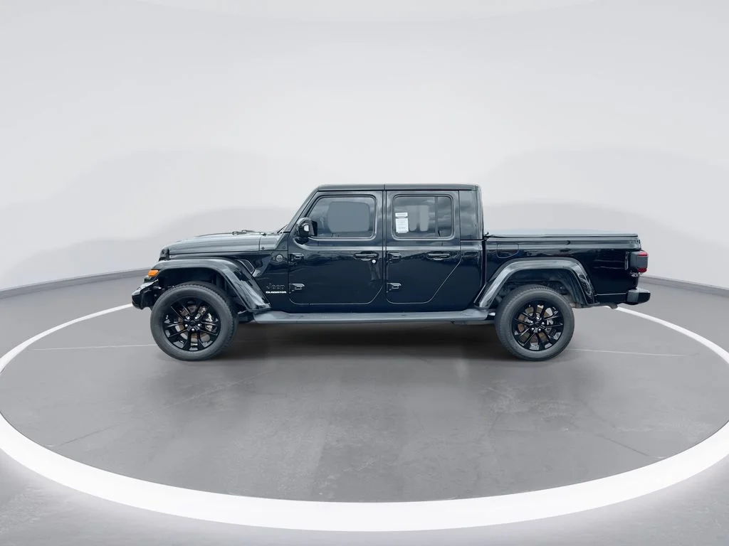 Used 2022 Black Jeep High Altitude image 5