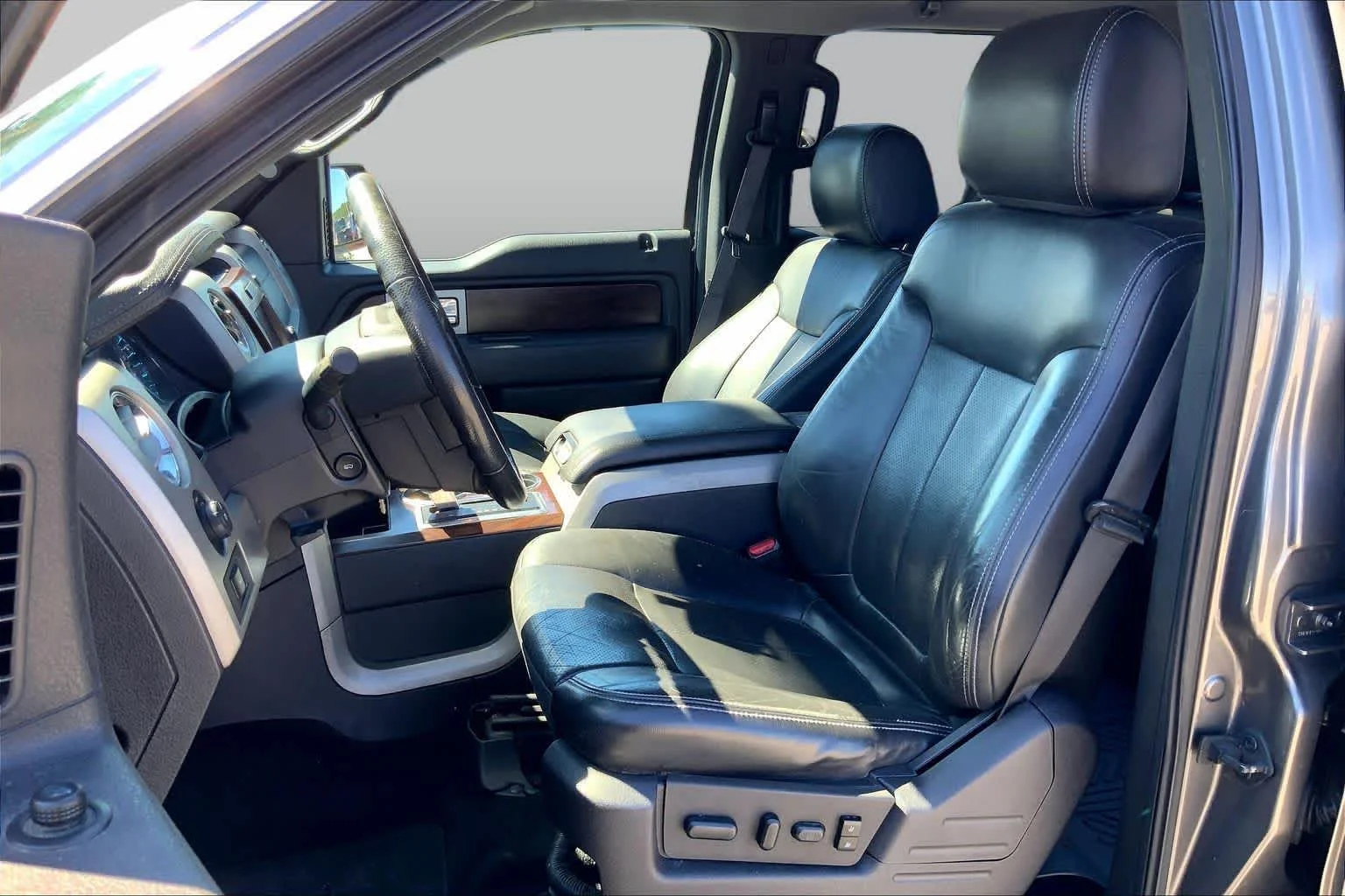 Used 2012 Sterling Gray Metallic Ford Lariat image 7