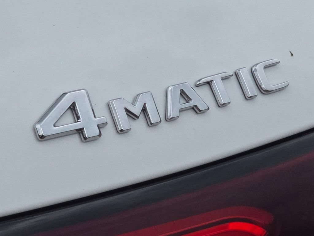 New 2027 Polar White Mercedes-Benz GLC 300 image 44