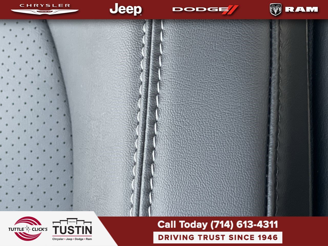 New 2026 Bright White Clear-Coat Exterior Paint Chrysler Select image 26