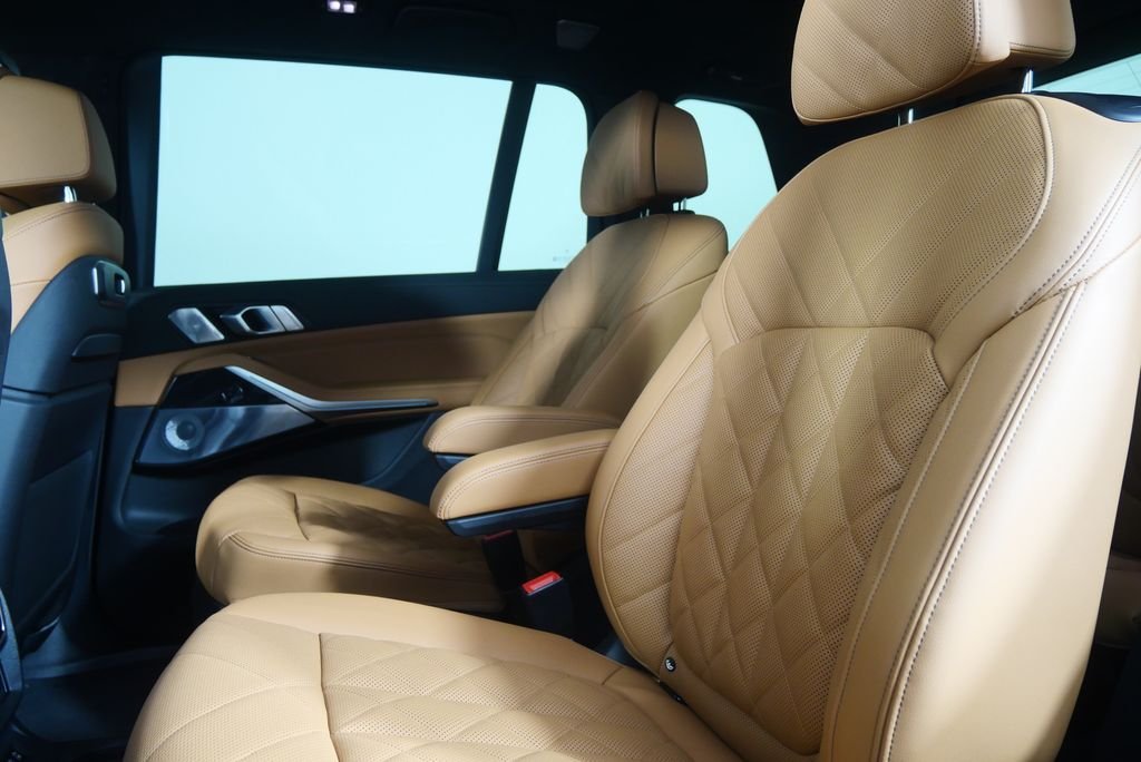 Used 2027 Manhattan Green Metallic BMW xDrive40i image 15