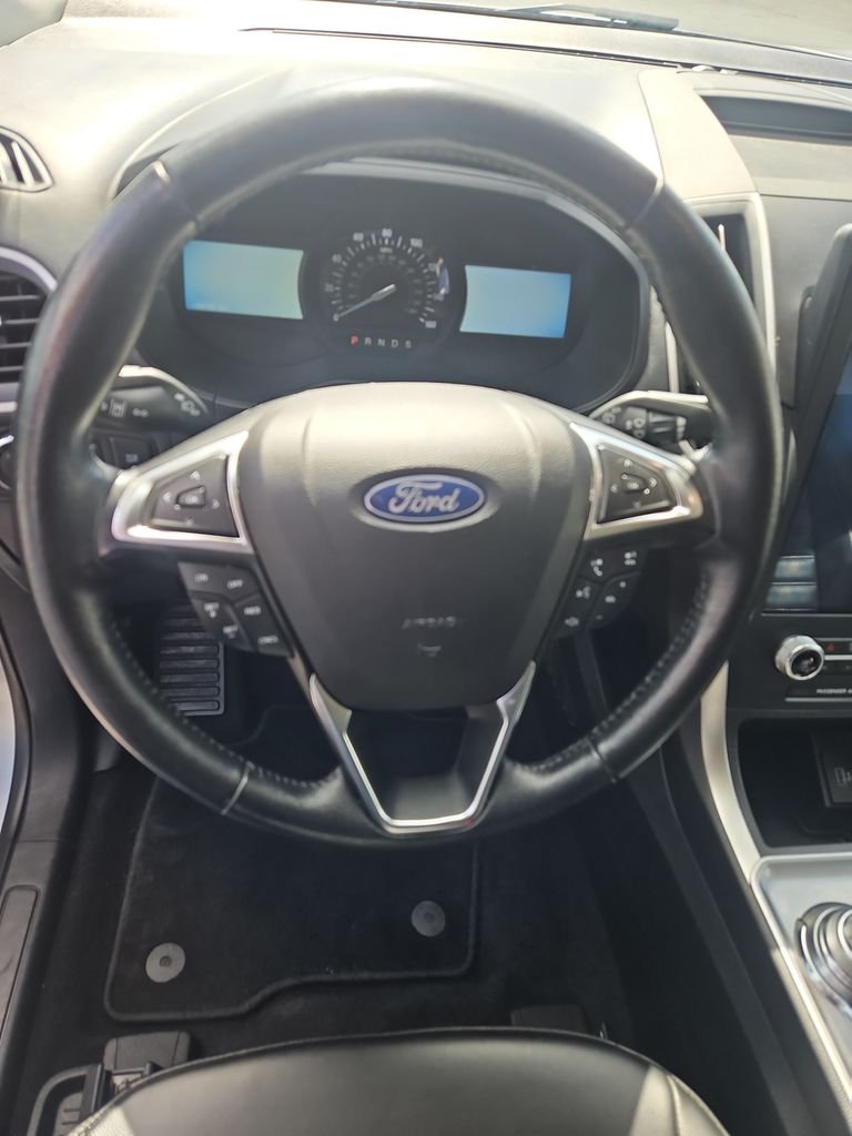 Used 2023 Silver Ford SEL image 13