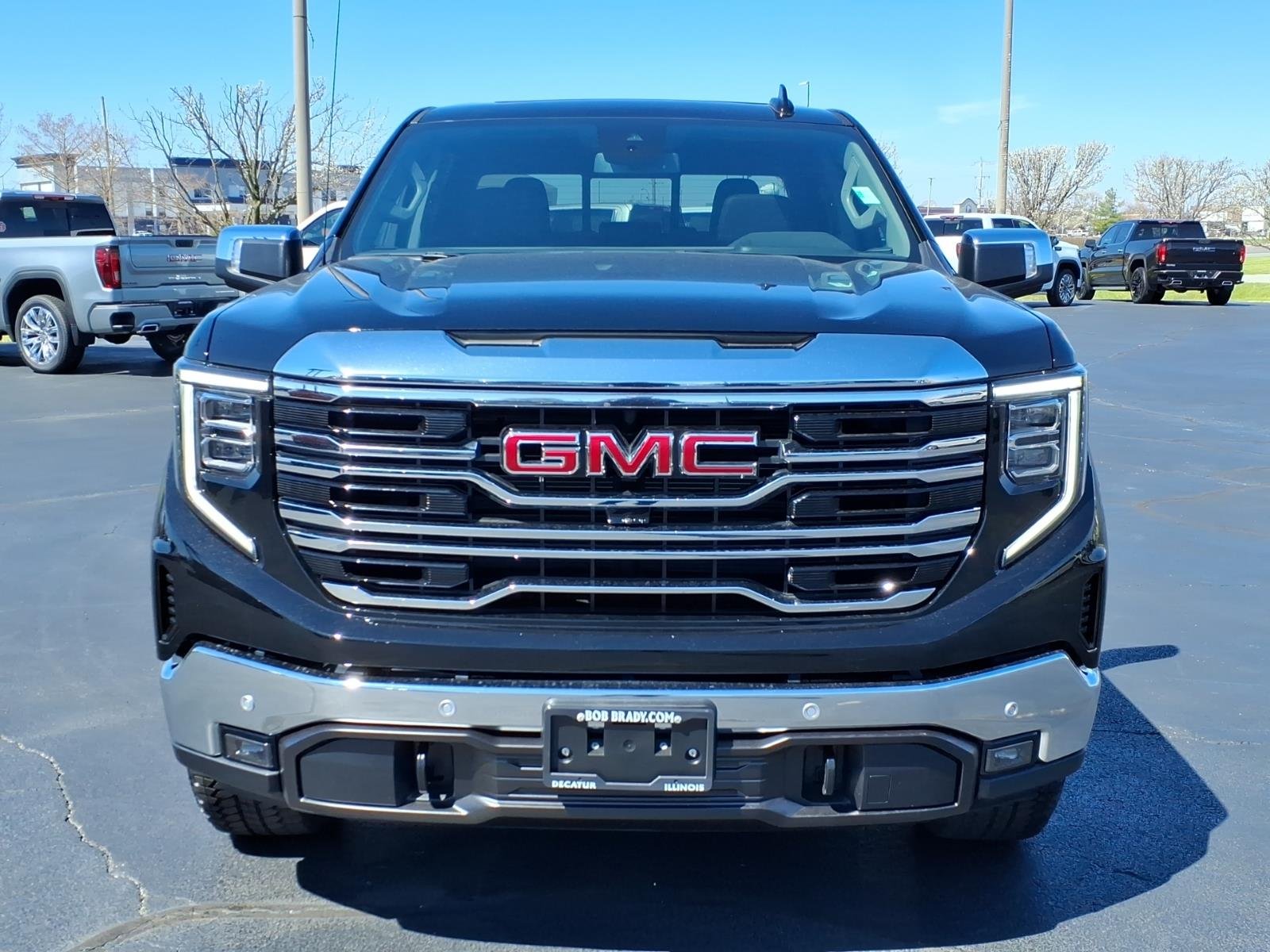 2026 GMC Sierra 1500 SLT - Photo 9