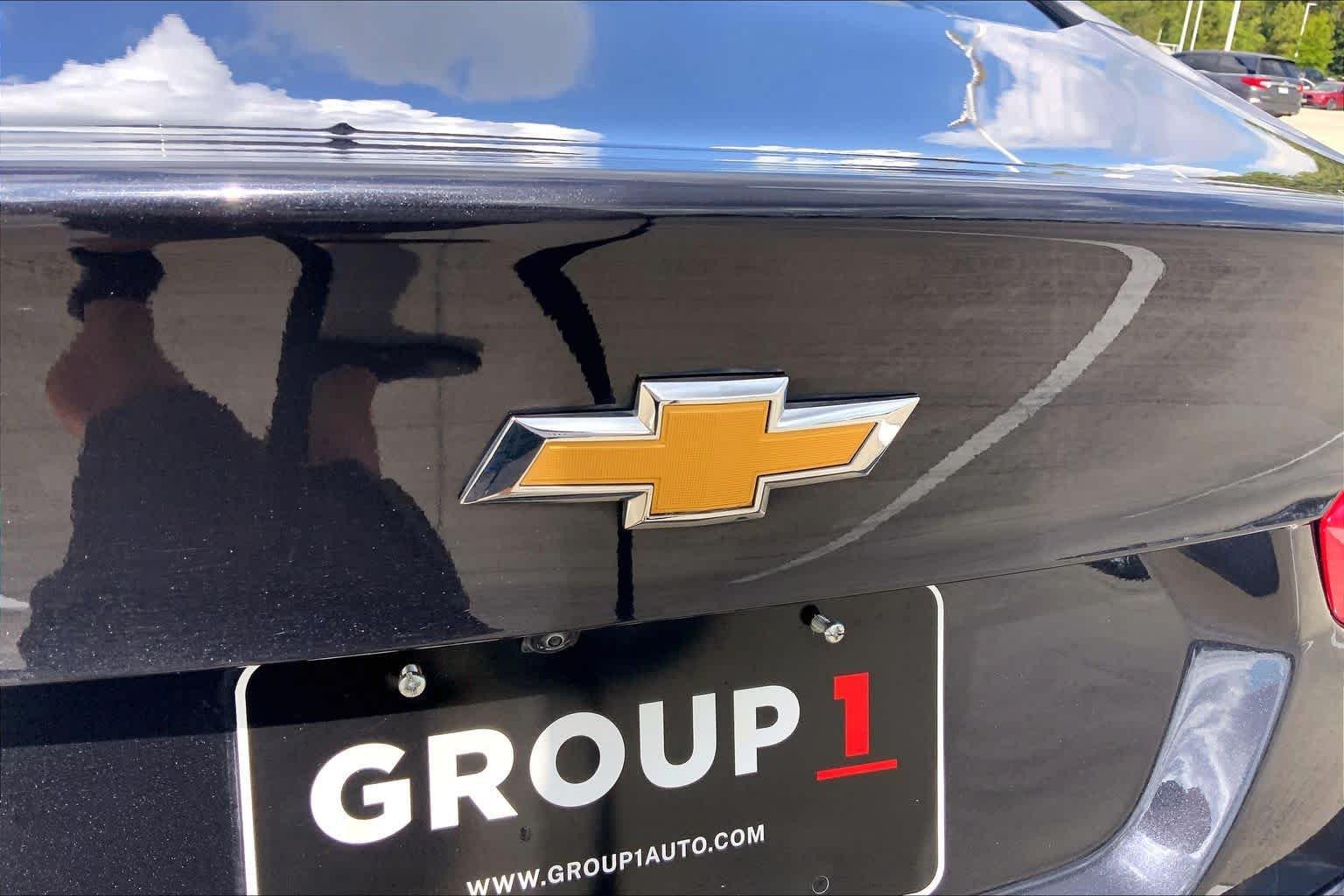 Used 2023 Dark Ash Metallic Chevrolet LT image 10