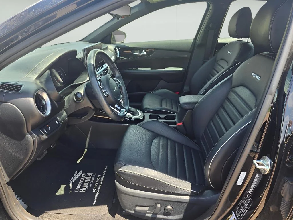 Used 2024 Aurora Black Kia GT-Line image 27
