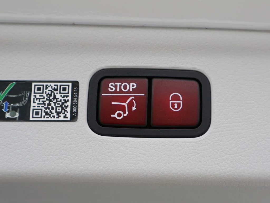 Certified Used 2023 Polar White Mercedes-Benz 350 SUV image 18