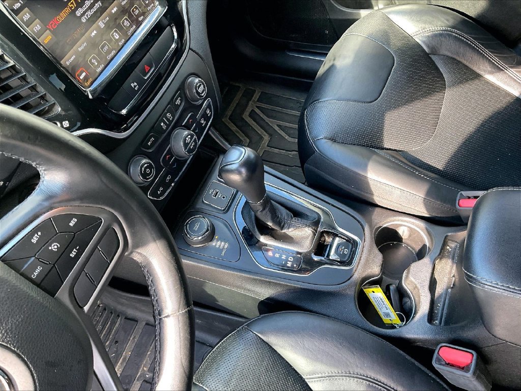 Used 2019 Billet Silver Metallic Clearcoat Jeep Limited image 20