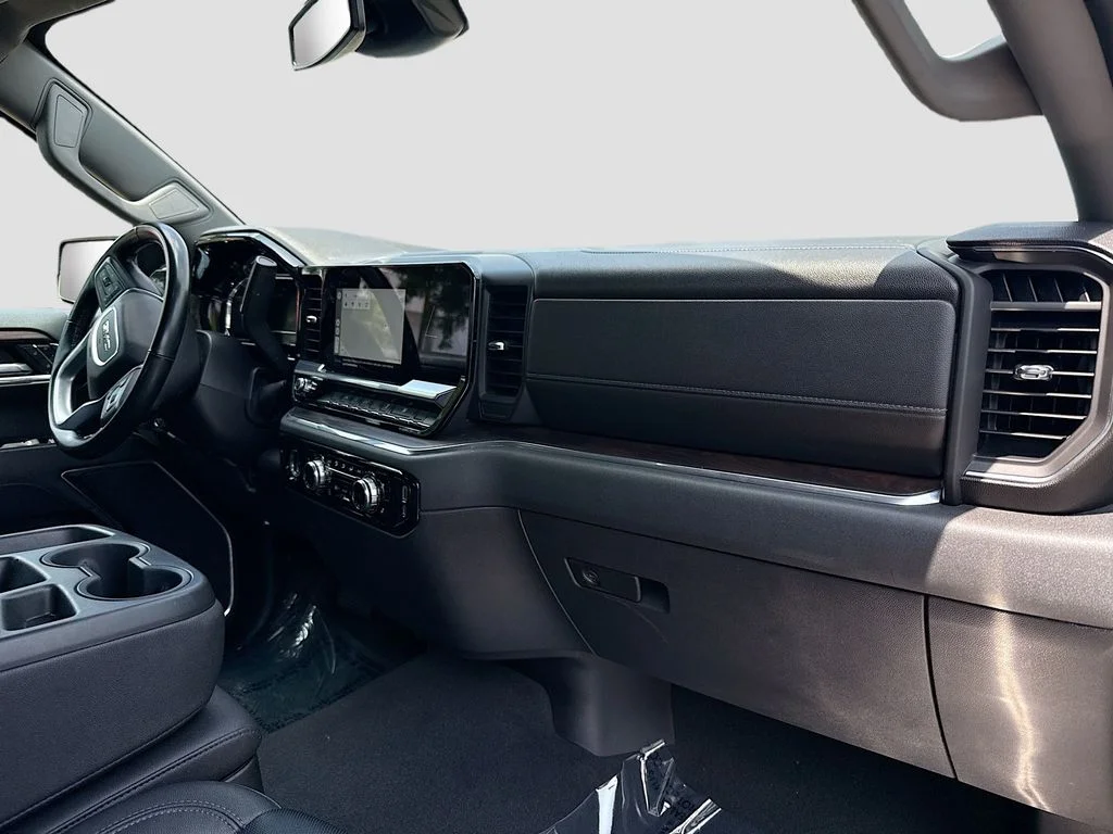 2024 GMC Sierra 1500 SLT - Photo 29