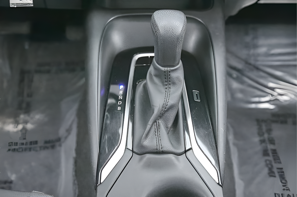 Used 2024 Ice Toyota LE image 37