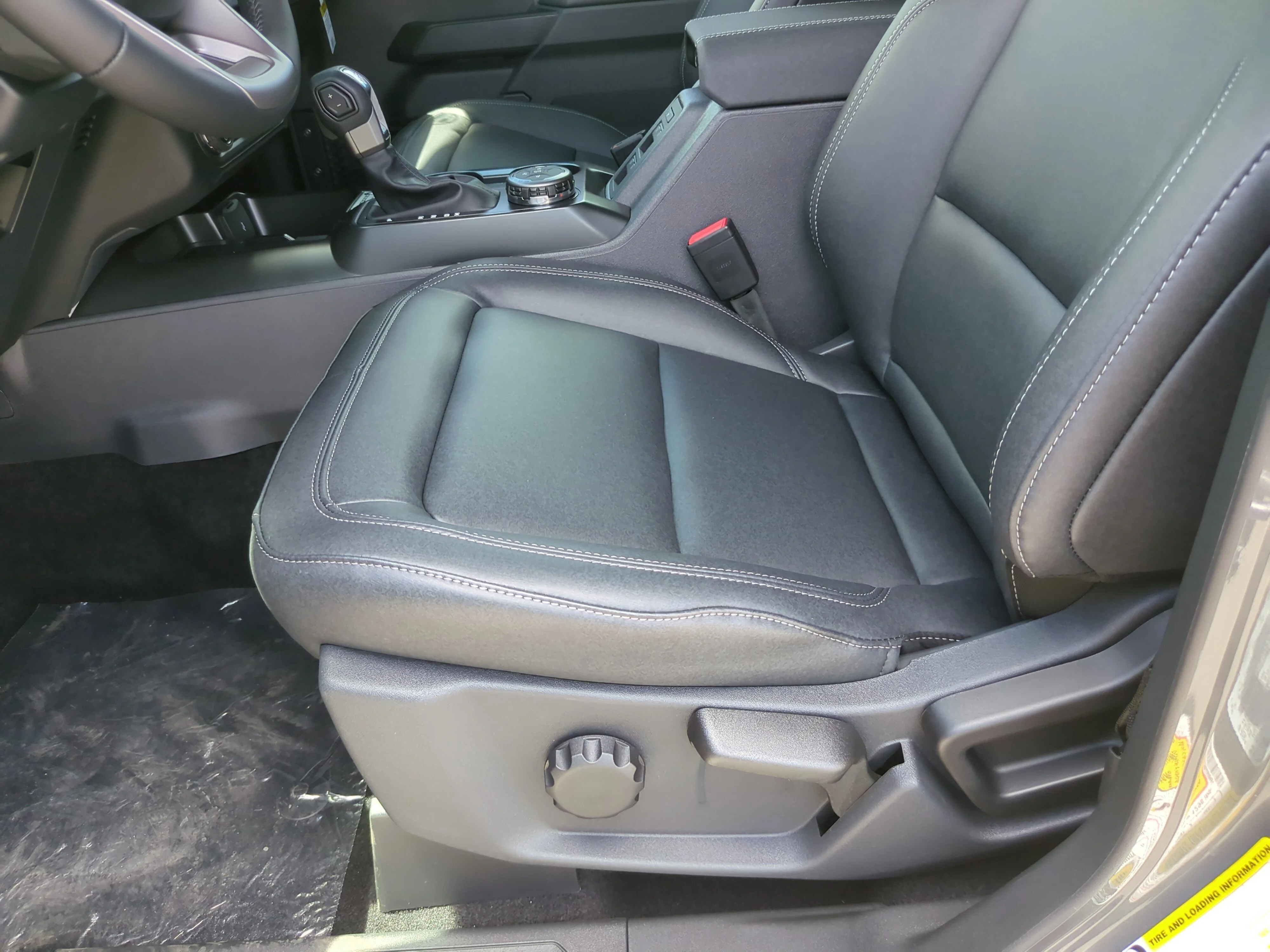 New 2026 Carbonized Gray Metallic Ford Big Bend® image 17