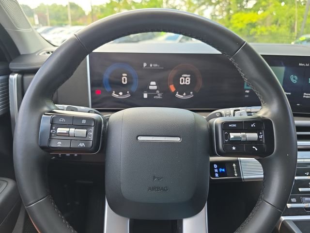 Used 2024 Black Hyundai SE image 18