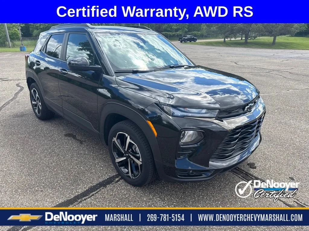 Used 2023 Mosaic Black Metallic Chevrolet RS image 7