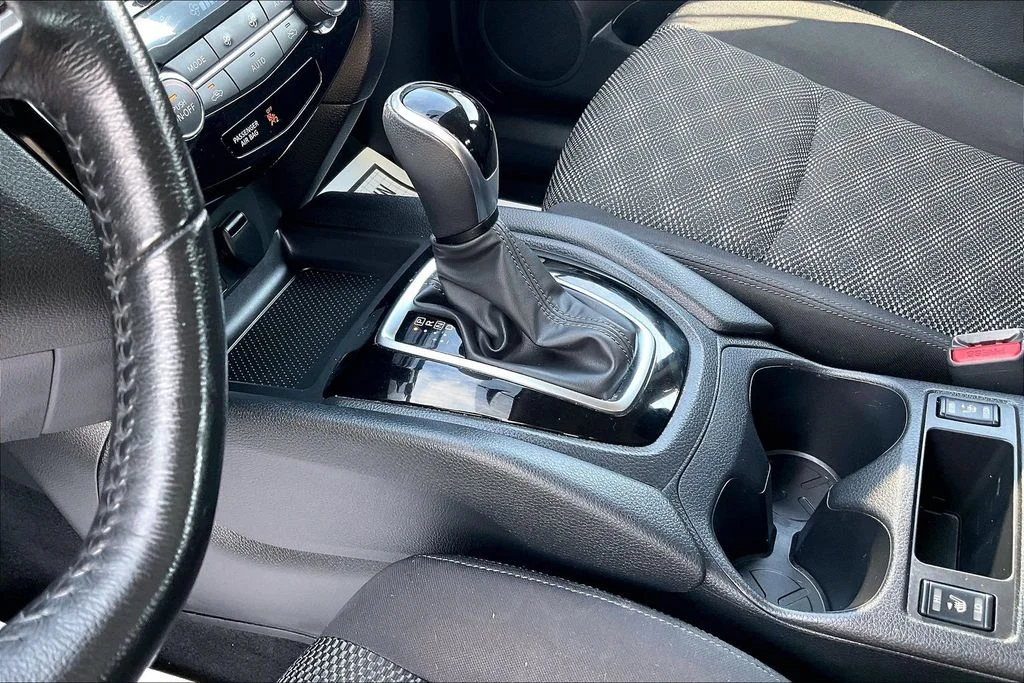 Used 2017 Red Nissan SV image 17
