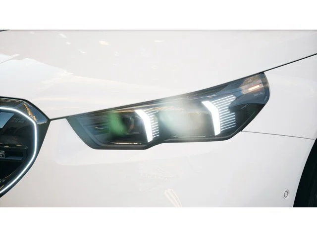 New 2026 Alpine White BMW Base image 6