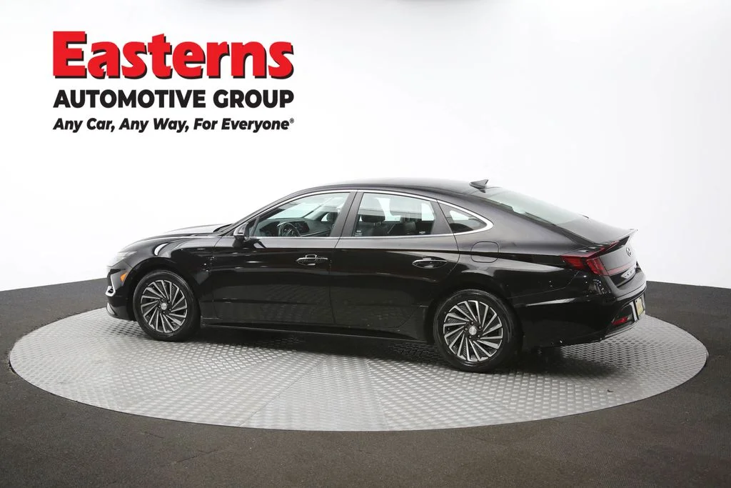 Used 2020 Black Hyundai Limited image 61