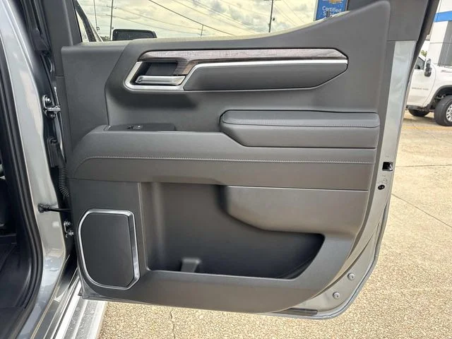 Used 2026 Gray Chevrolet LTZ image 22