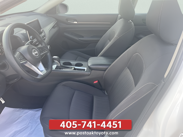 2025 Nissan Altima SV - Photo 8