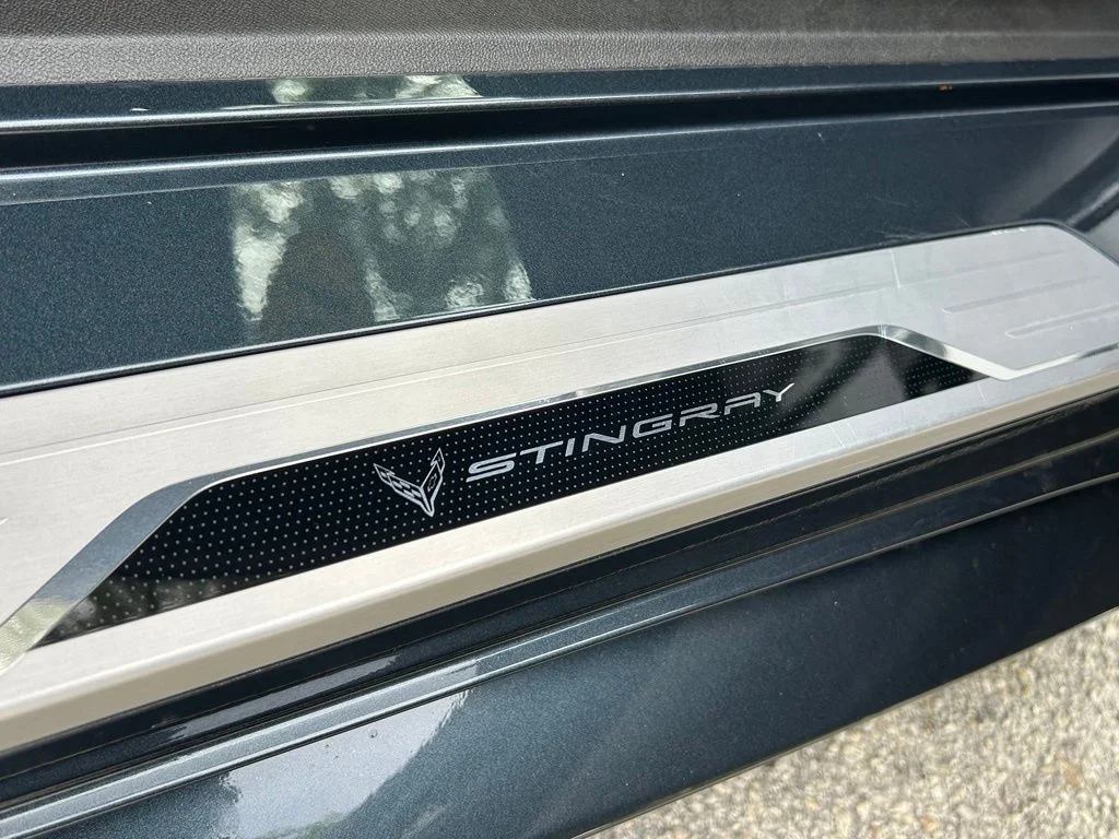 Used 2021 Gray Chevrolet Stingray image 40