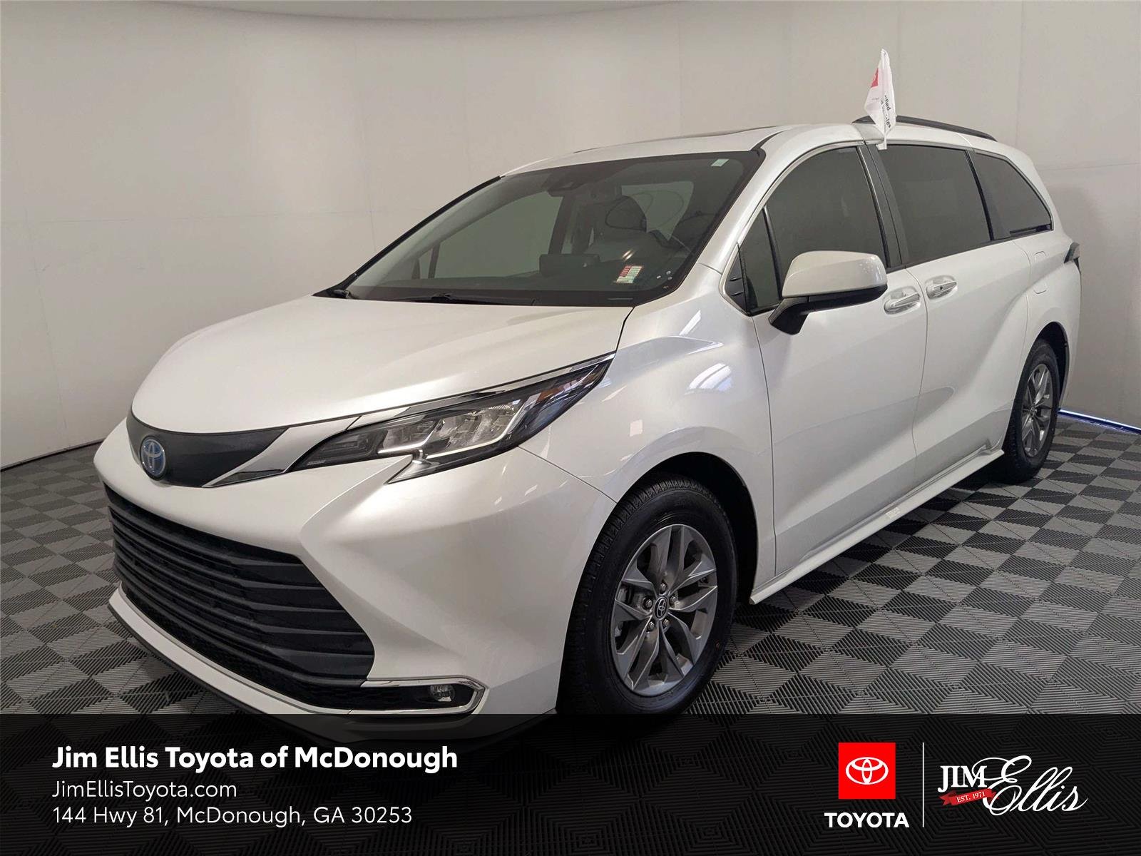2022 Toyota Sienna XLE for sale in McDonough, GA