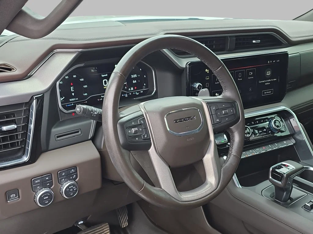 Certified Used 2023 WHITE FROST TRICOAT GMC Denali image 18