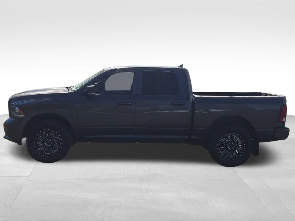 Used 2018 Gray Ram Sport image 14