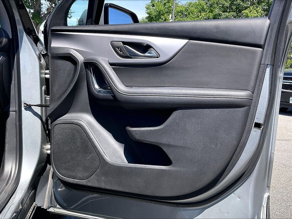 Used 2023 Gray Chevrolet LT image 11