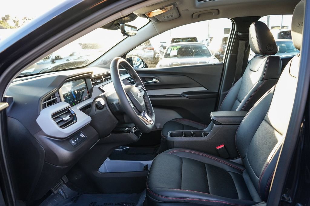 New 2027 Mosaic Black Metallic Chevrolet RS image 17