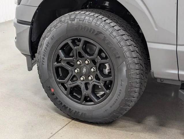 New 2026 Carbonized Gray Metallic Ford Lariat® image 36