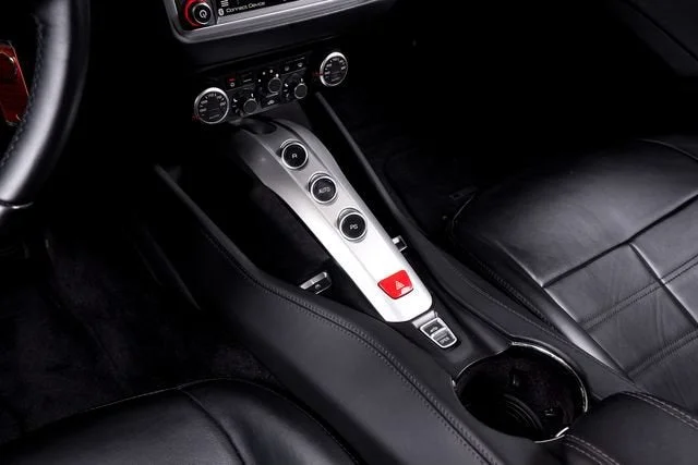 Used 2017 Nero Ferrari T image 32