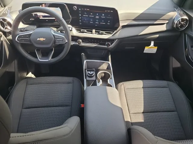 New 2027 Summit White Chevrolet LT image 13