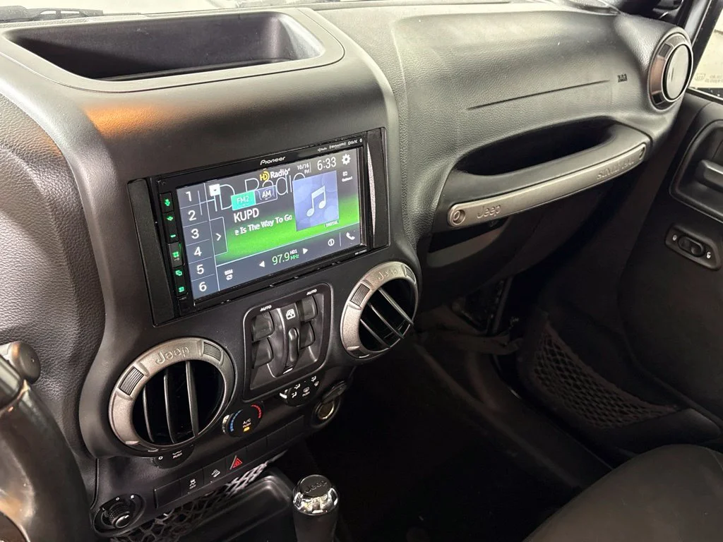 Used 2018 Black Jeep Unlimited Sport image 27