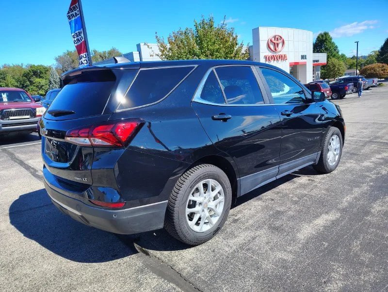 Used 2022 Black Chevrolet LT image 4
