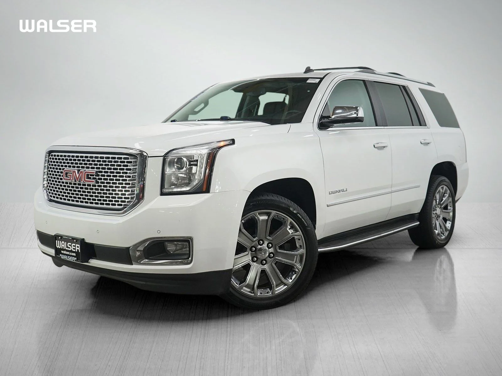 Used 2015 White GMC Denali image 1