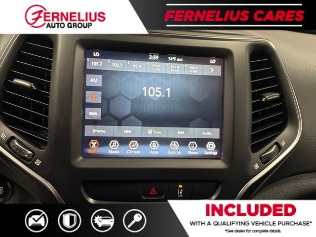 Used 2022 White Jeep Latitude Lux image 39