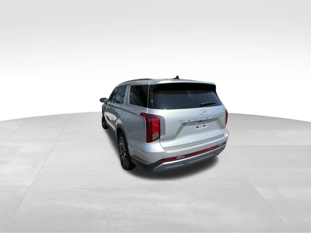 Used 2024 Silver Hyundai SEL image 15