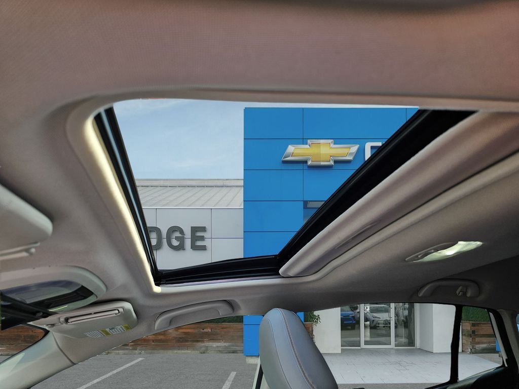 Used 2023 White Subaru Limited image 18