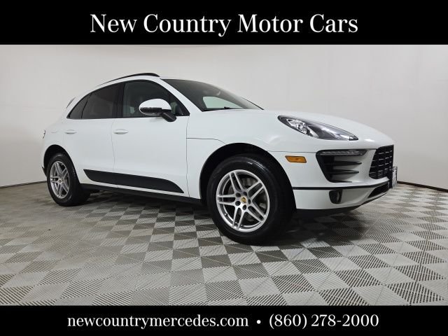 2018 Porsche Macan -'s photo