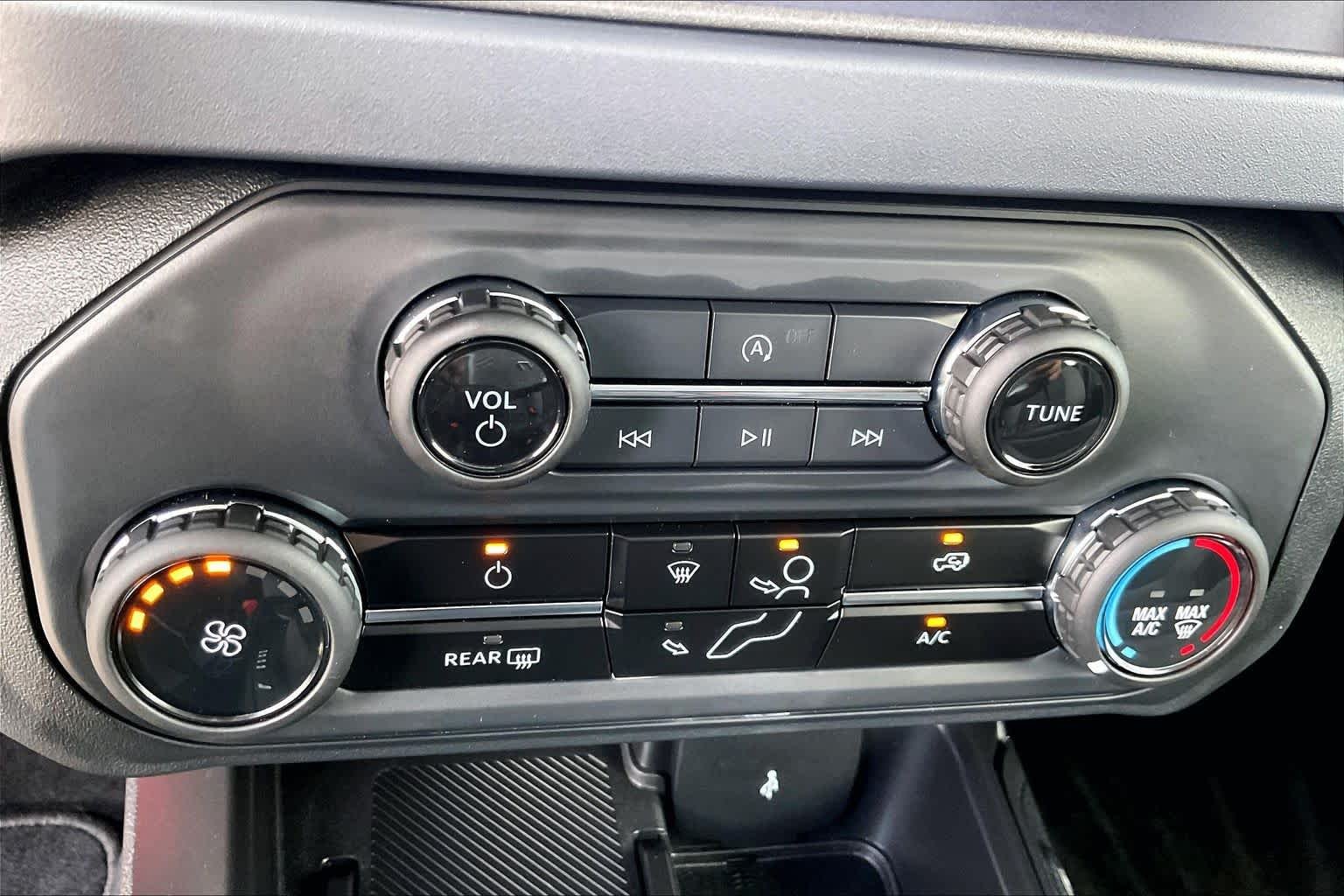 Used 2025 Desert Sand Ford Base image 32