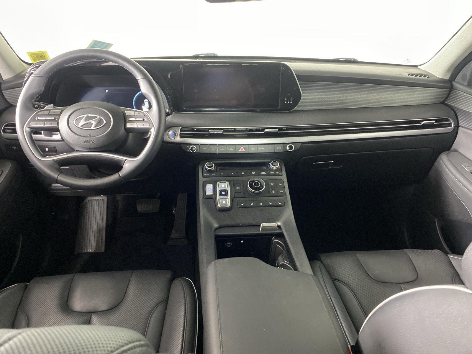 Used 2023 Sierra Burgundy Hyundai Limited image 2