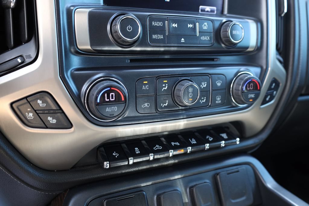 Used 2018 ONYX BLACK GMC Denali image 16