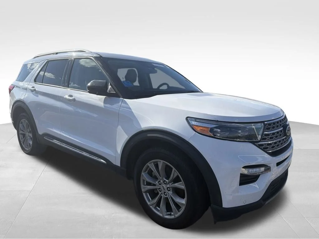 Used 2023 White Ford Limited image 29